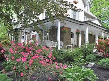 Wayne Bed & Breakfast Inn (Adults Only) Exterior photo