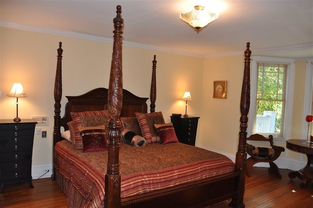 Wayne Bed & Breakfast Inn (Adults Only) Exterior photo