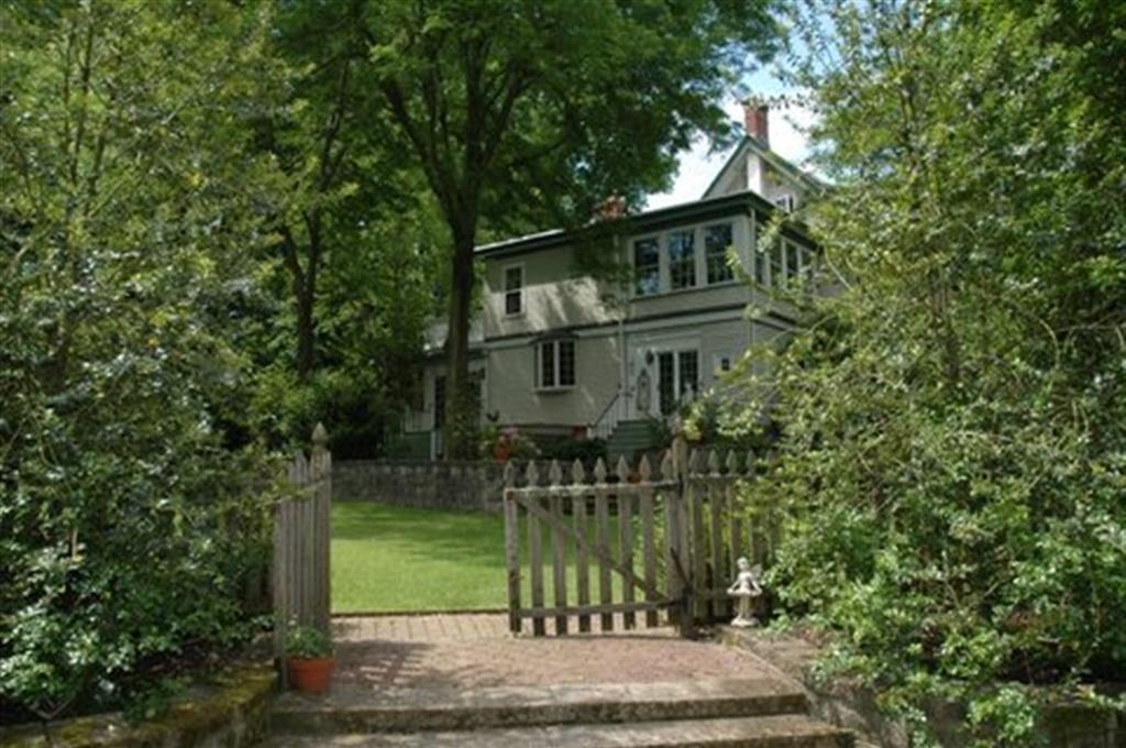 Wayne Bed & Breakfast Inn (Adults Only) Exterior photo